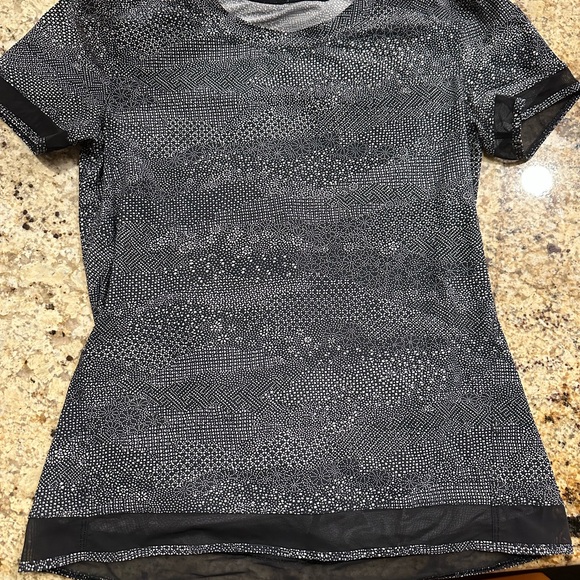 lululemon athletica Serve Up Some Sun Short Sleeve - Picture 6 of 9